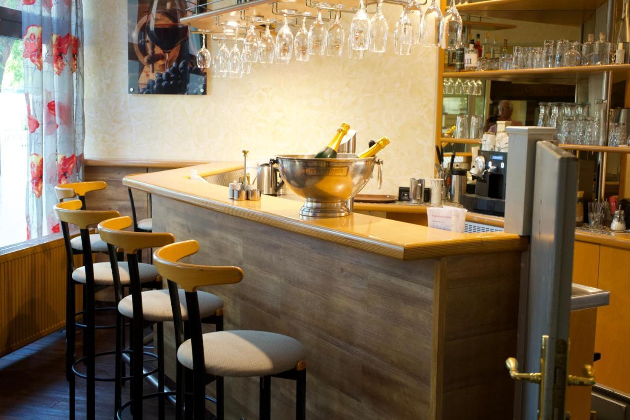 Hotel Central Frankenthal  Ngoại thất bức ảnh