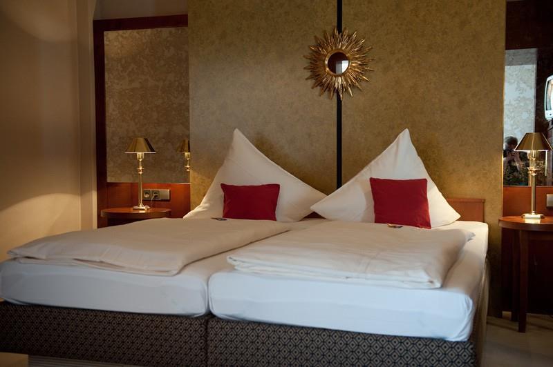 Hotel Central Frankenthal  Phòng bức ảnh