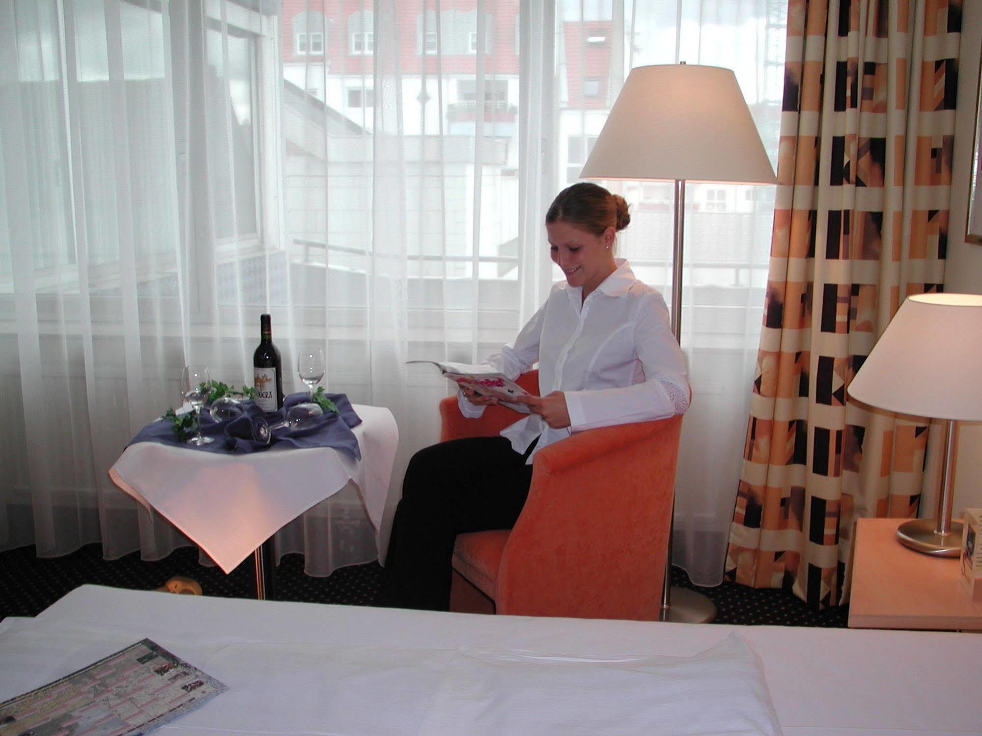 Hotel Central Frankenthal  Ngoại thất bức ảnh