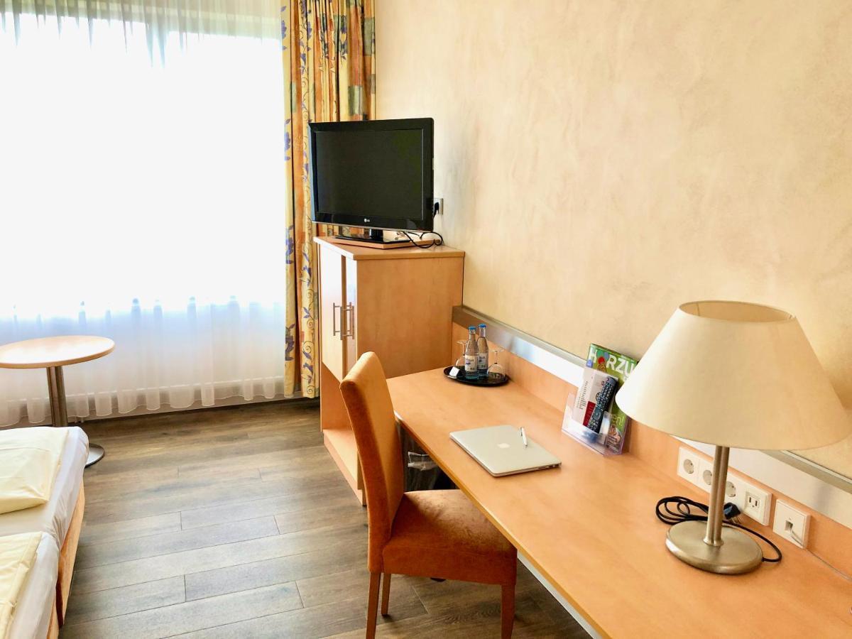 Hotel Central Frankenthal  Ngoại thất bức ảnh