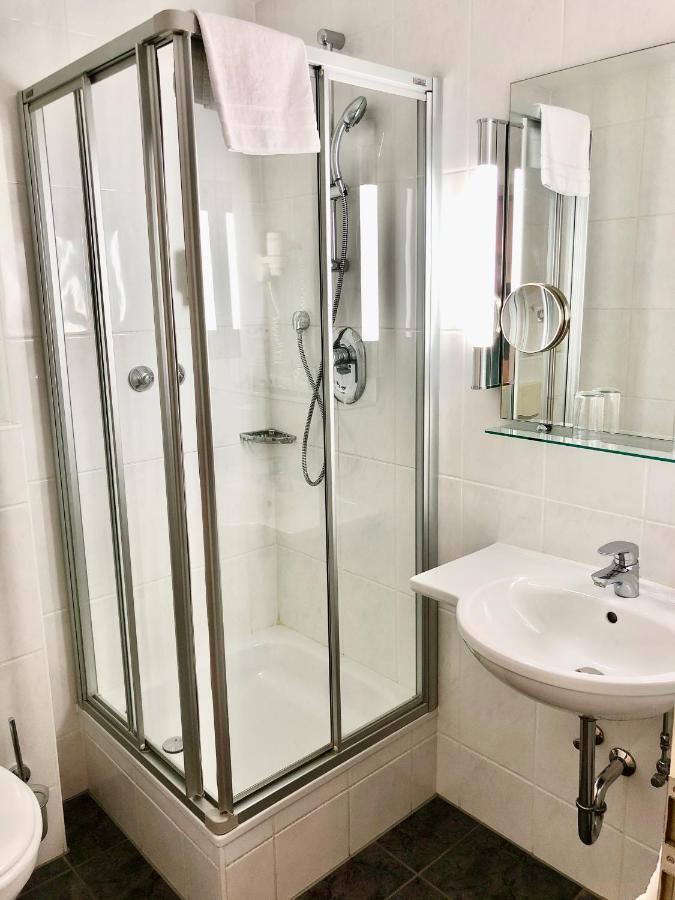 Hotel Central Frankenthal  Ngoại thất bức ảnh